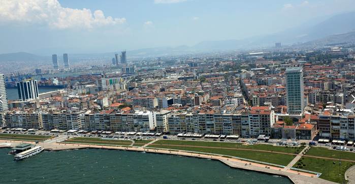 Izmir kıbrıs şehitleri caddesi barlar