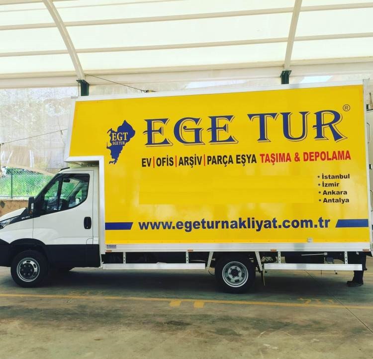 Ege Tur nakliyat kamyoneti